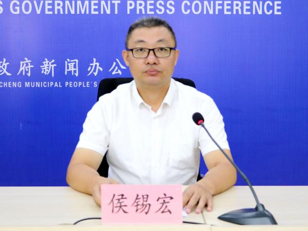 侯锡宏.jpg